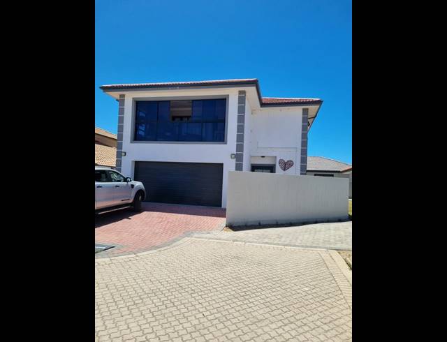 3 BEDROOM HOUSE FOR SALE IN DANA BAY